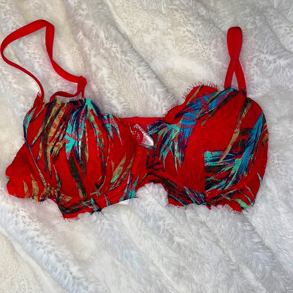 Vs Push up bra